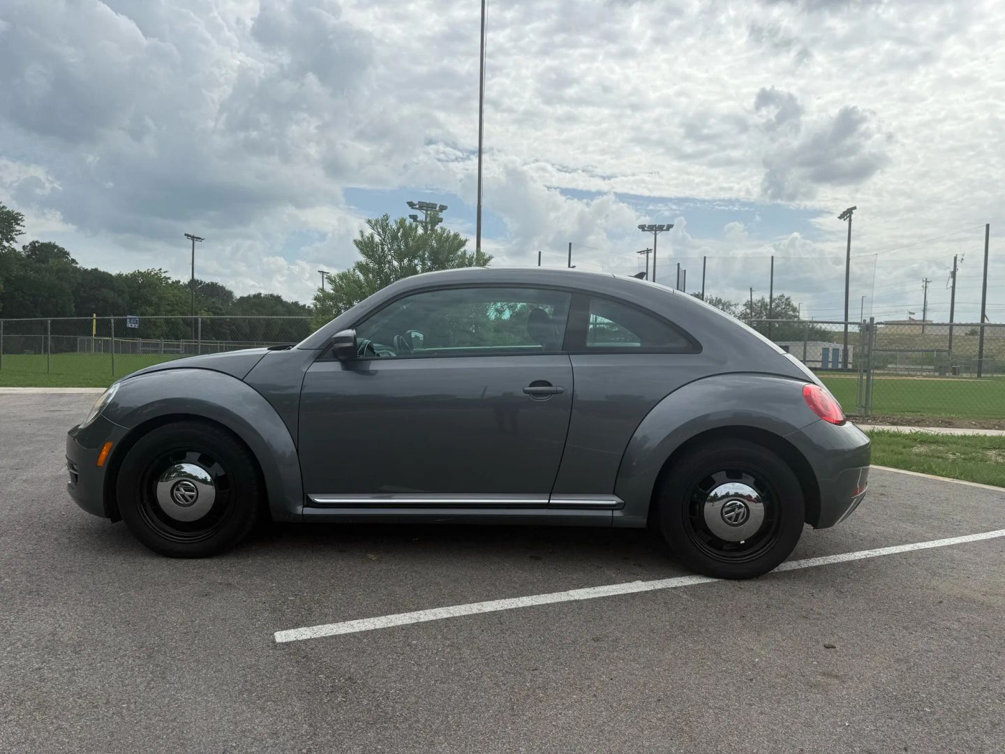 2014 Volkswagen Beetle - Image 3