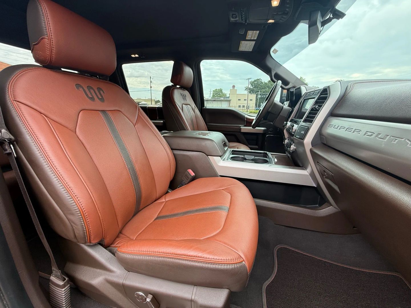 2020 Ford F250 Super Duty Crew Cab - Image 18