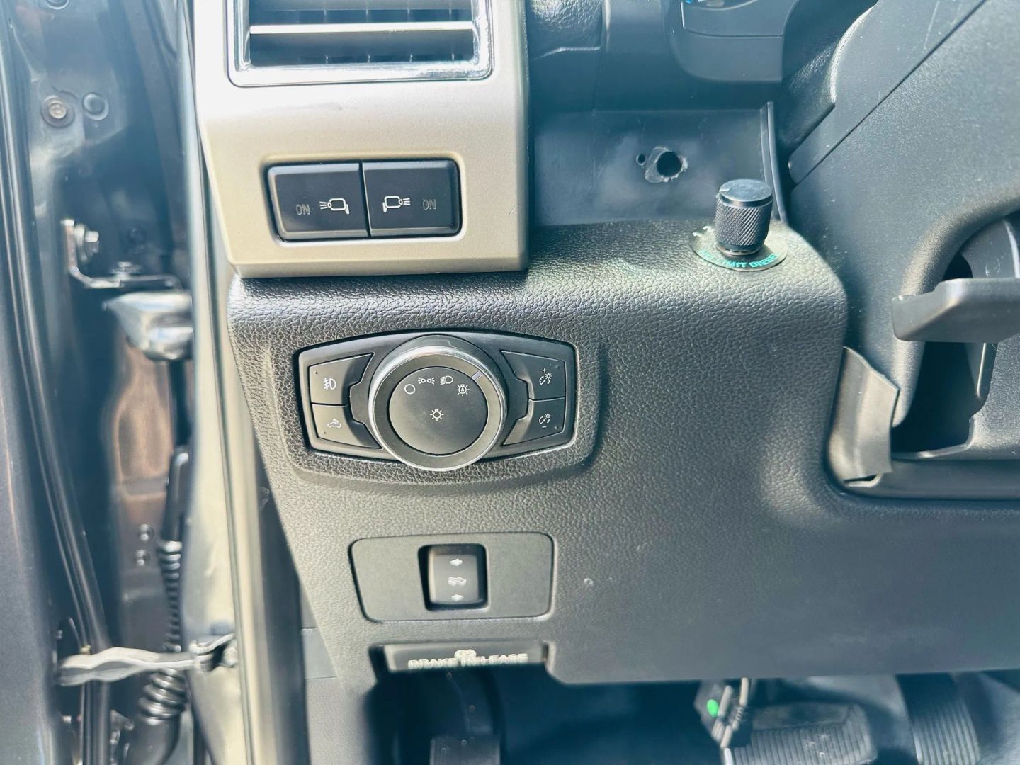 2017 Ford F250 Super Duty Crew Cab - Image 20
