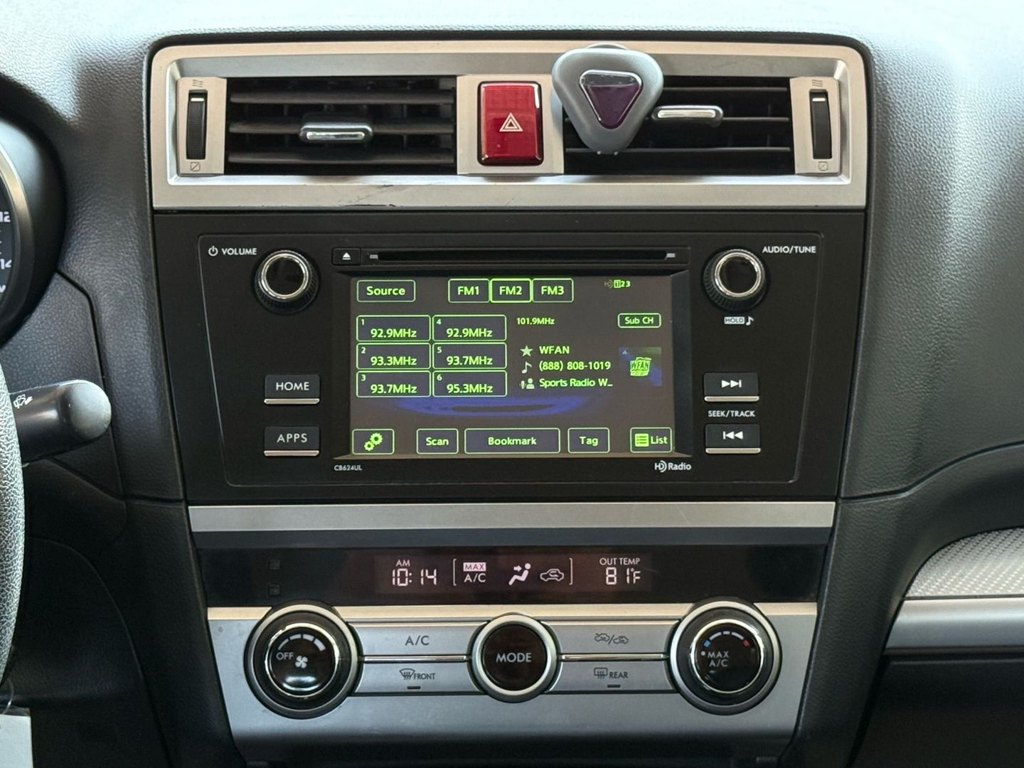 2015 Subaru Legacy - Image 28