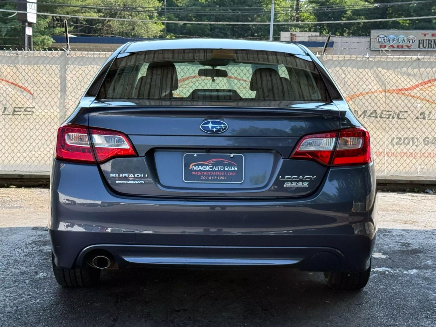 2015 Subaru Legacy - Image 10