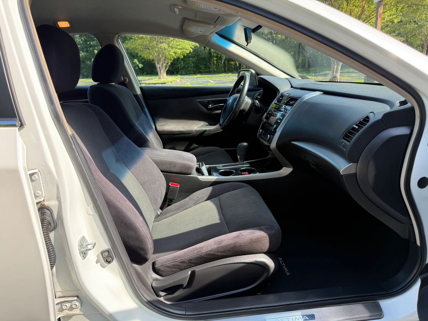 2013 Nissan Altima - Image 15