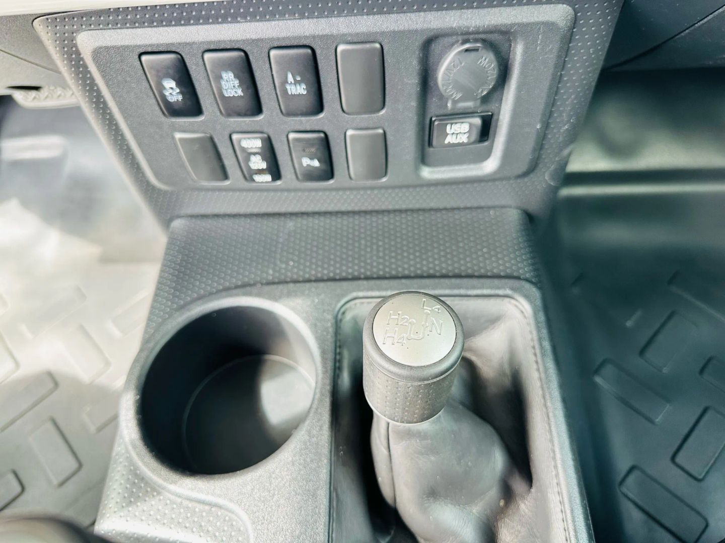 2013 Toyota Fj Cruiser - Image 19