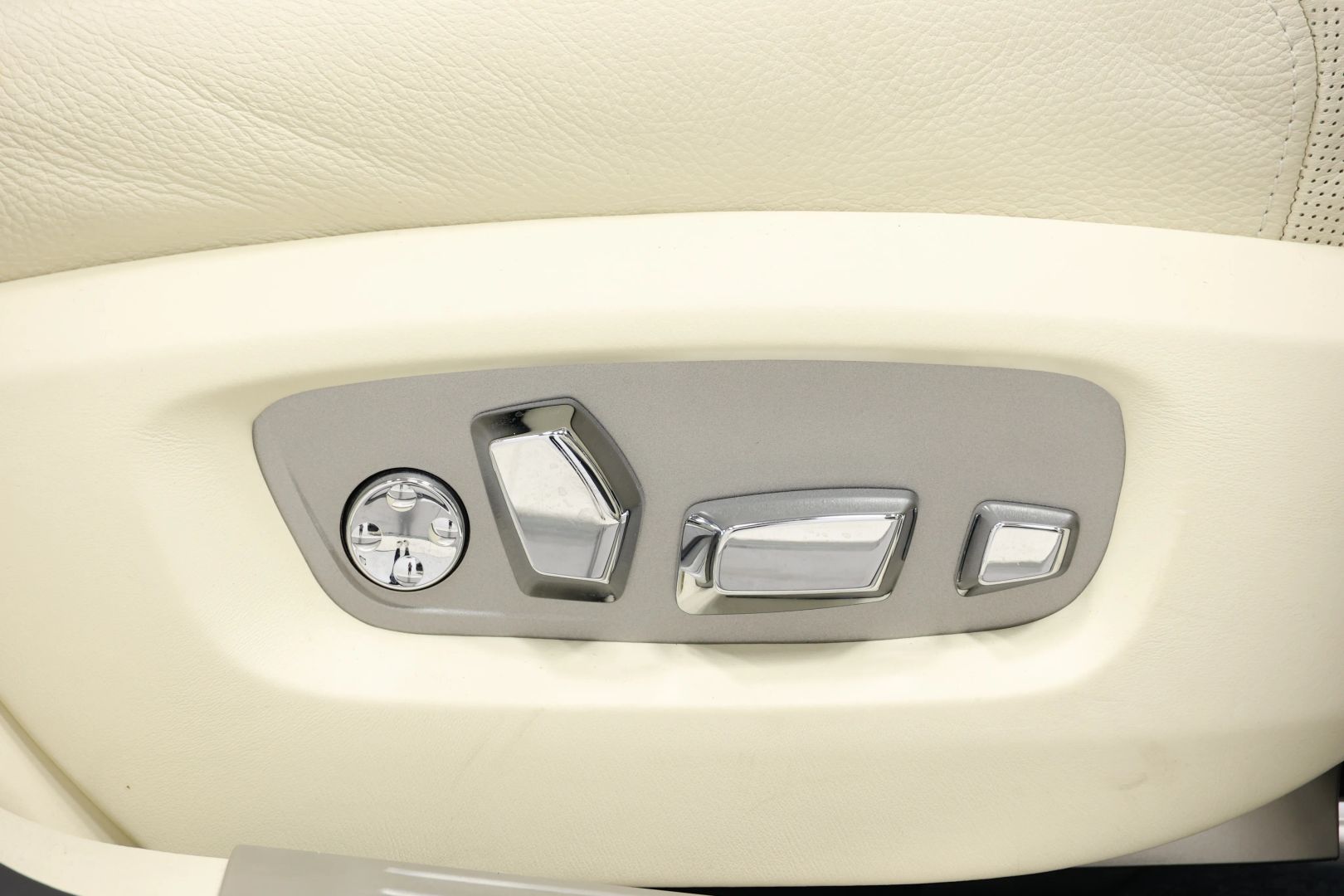 2016 Rolls-royce Ghost - Image 92