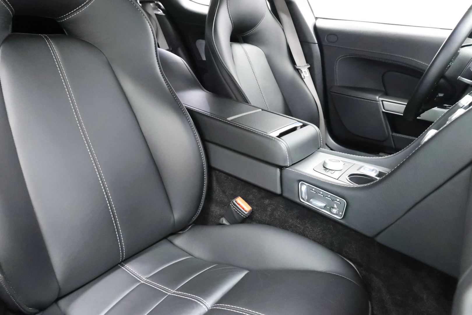 2011 Aston Martin Rapide - Image 94