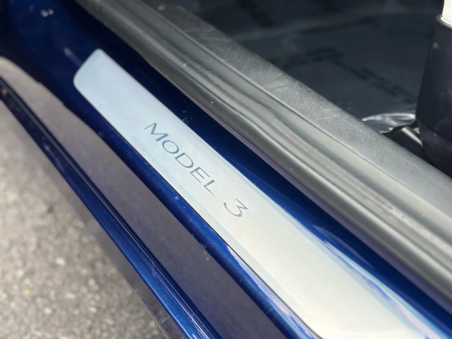 2018 TESLA MODEL 3 SEDAN DUAL ELECTRIC MOTORS LONG RANGE SEDAN 4D