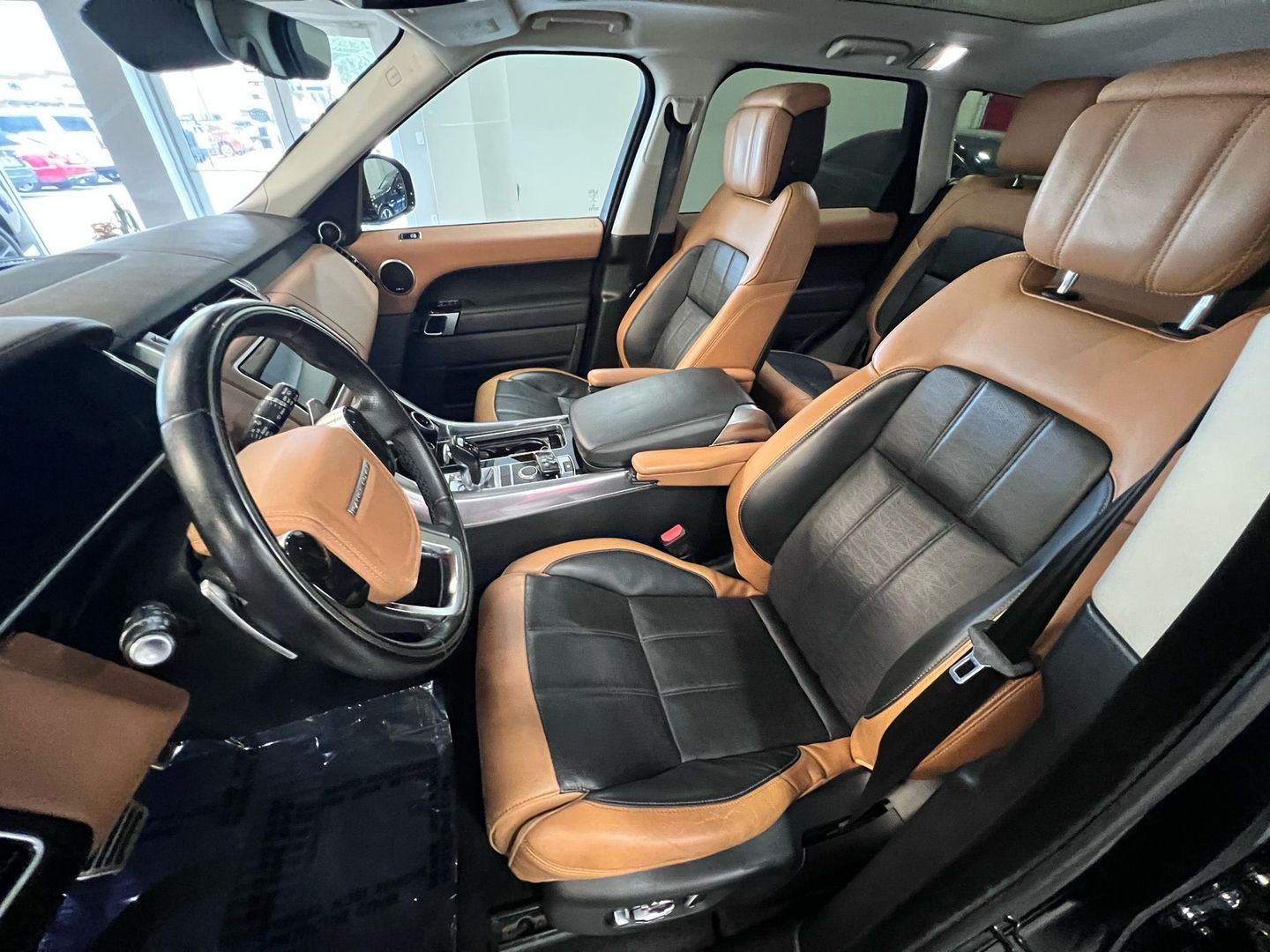 2018 Land Rover Range Rover Sport Hse Dynamic Sport Utility 4d - Image 9