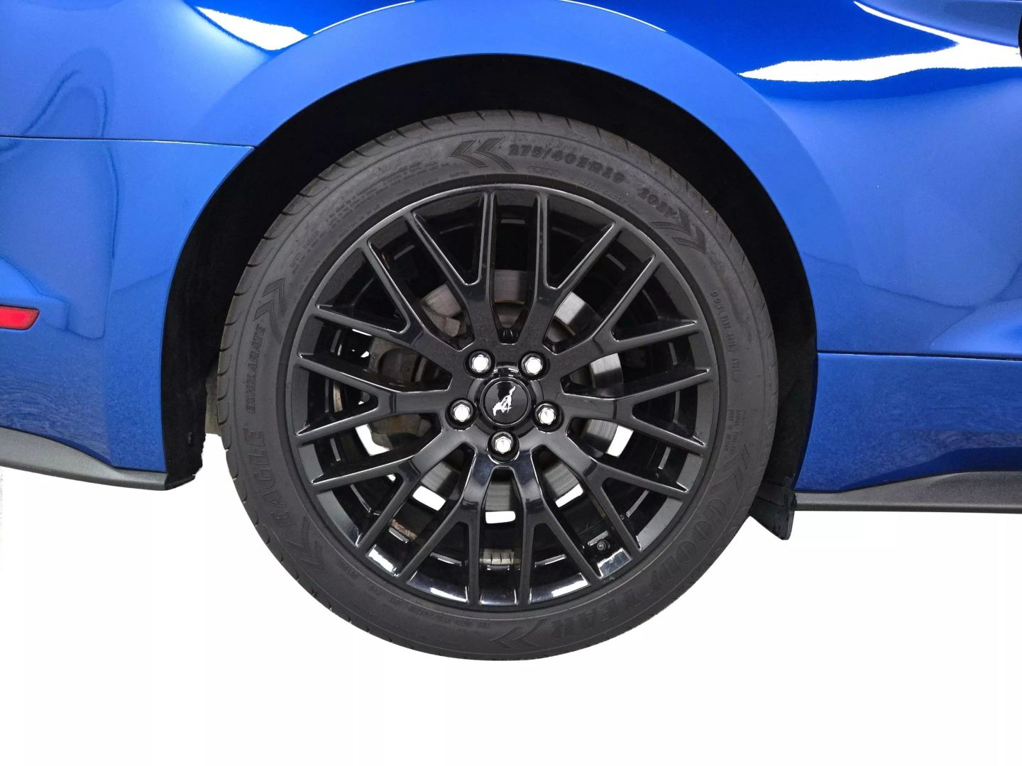 2017 Ford Mustang - Image 23