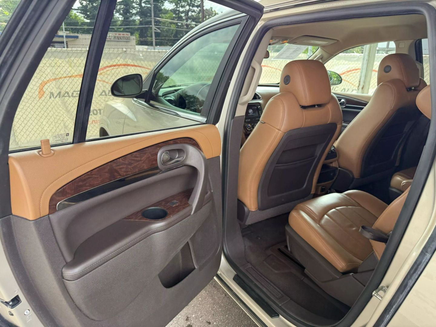2015 Buick Enclave - Image 17