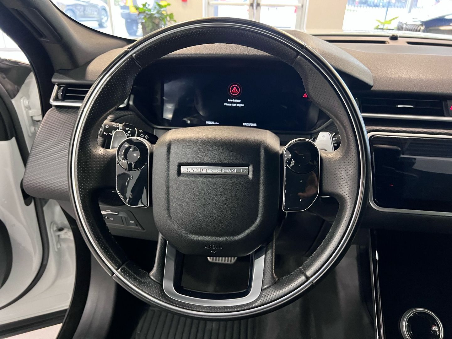 2019 Land Rover Range Rover Velar R-dynamic Se Sport Utility 4d - Image 15