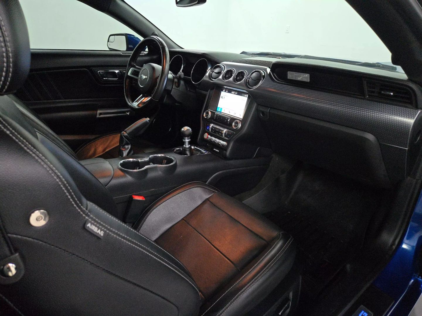 2017 Ford Mustang - Image 26