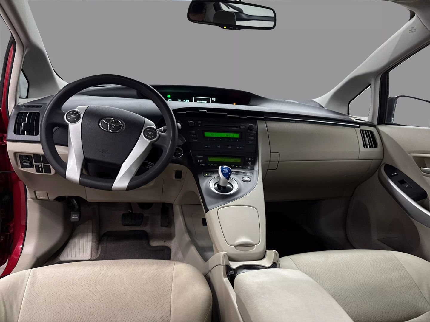 2011 Toyota Prius - Image 36