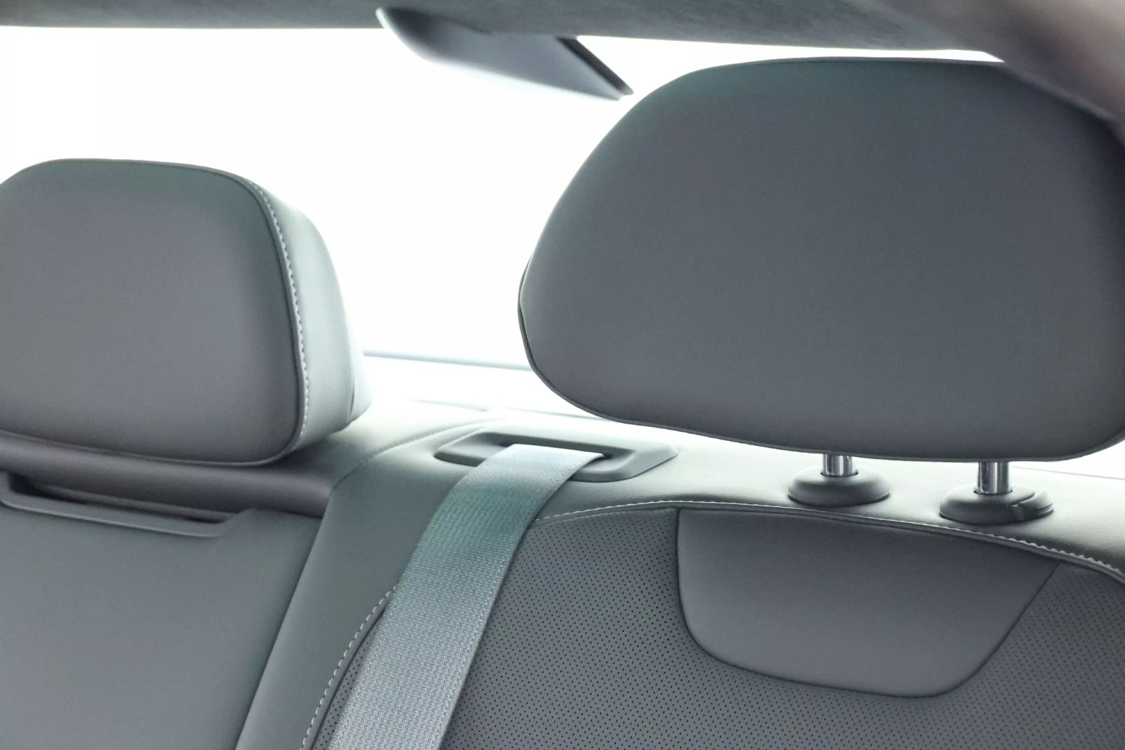 2025 Lucid Air - Image 54