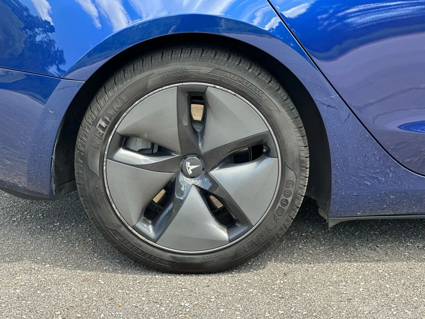 2018 TESLA MODEL 3 SEDAN DUAL ELECTRIC MOTORS LONG RANGE SEDAN 4D