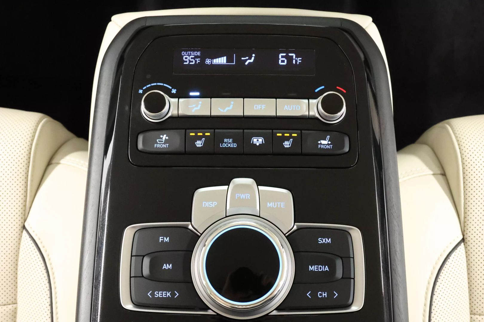 2020 Genesis G90 - Image 98