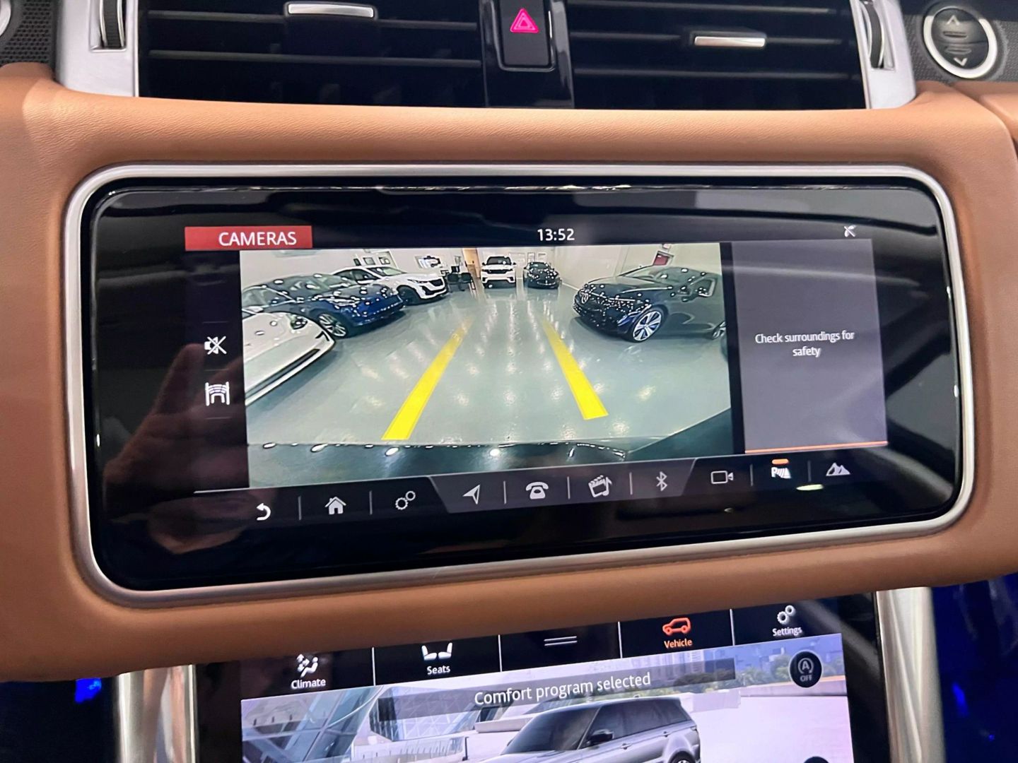2018 Land Rover Range Rover Sport Hse Dynamic Sport Utility 4d - Image 33