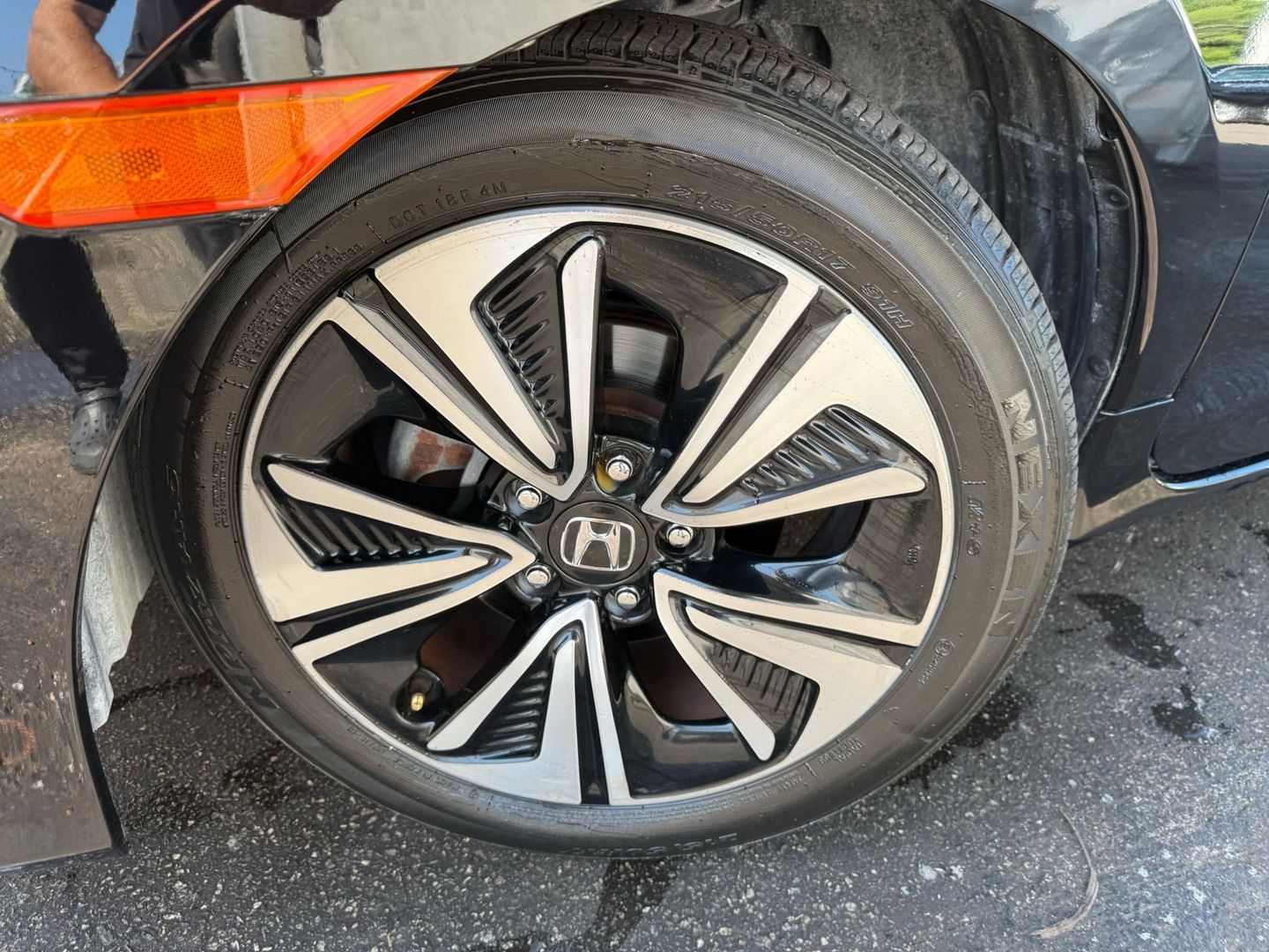 2017 Honda Civic - Image 37