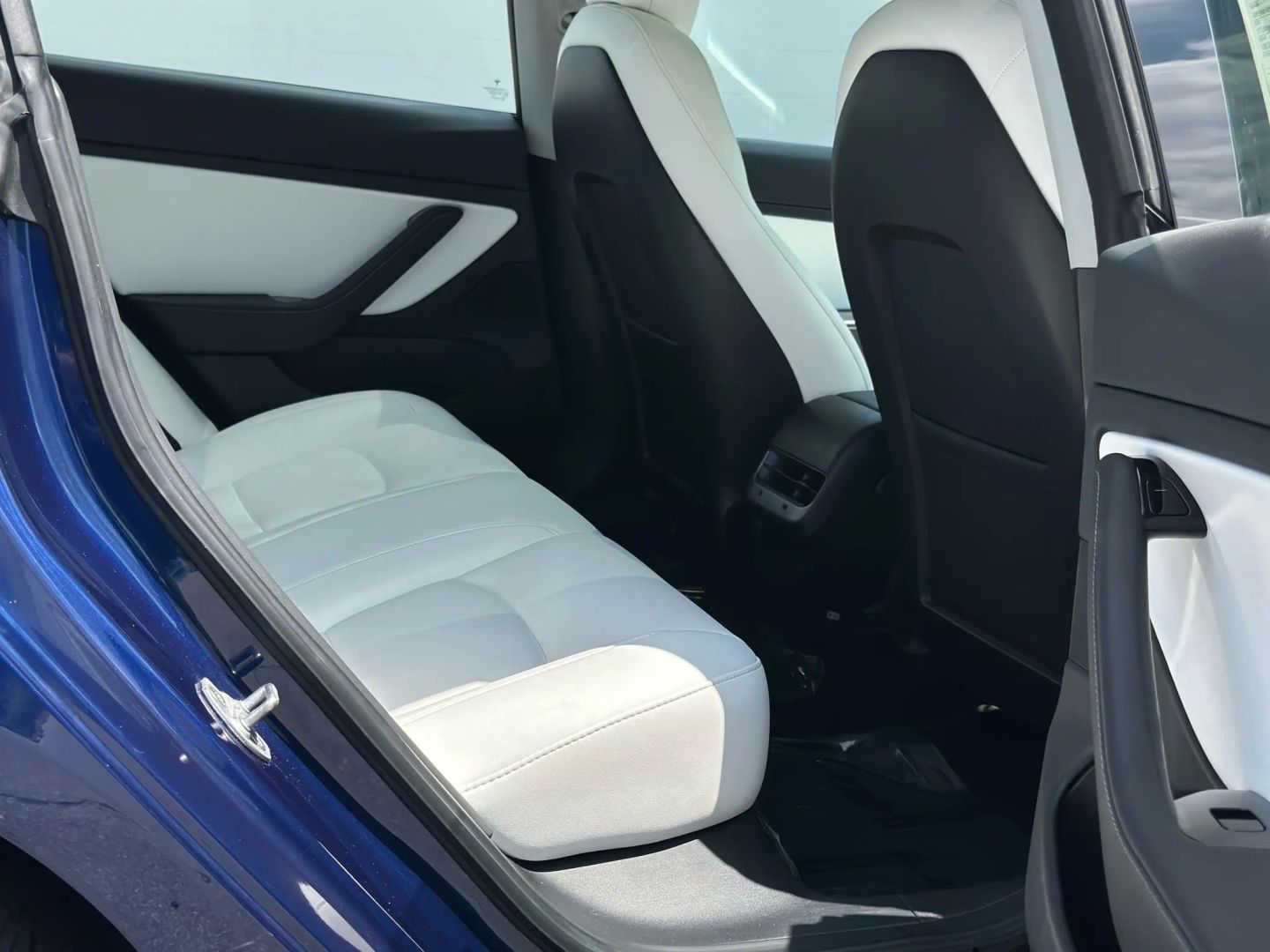 2018 TESLA MODEL 3 SEDAN DUAL ELECTRIC MOTORS LONG RANGE SEDAN 4D