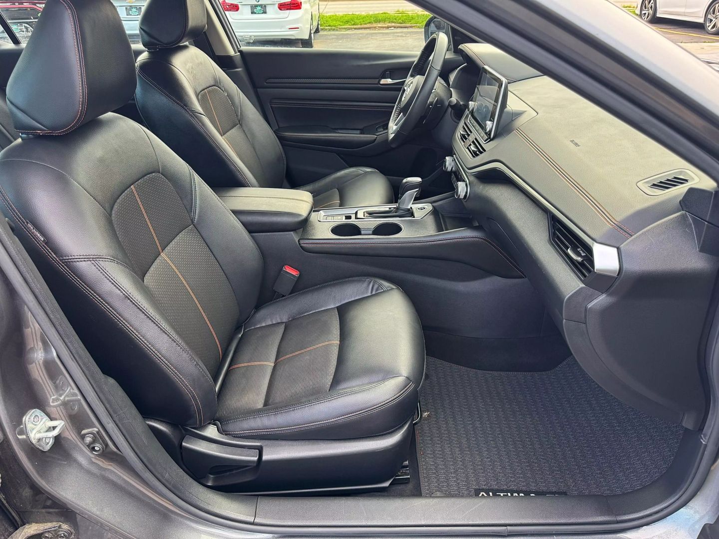 2022 Nissan Altima - Image 16