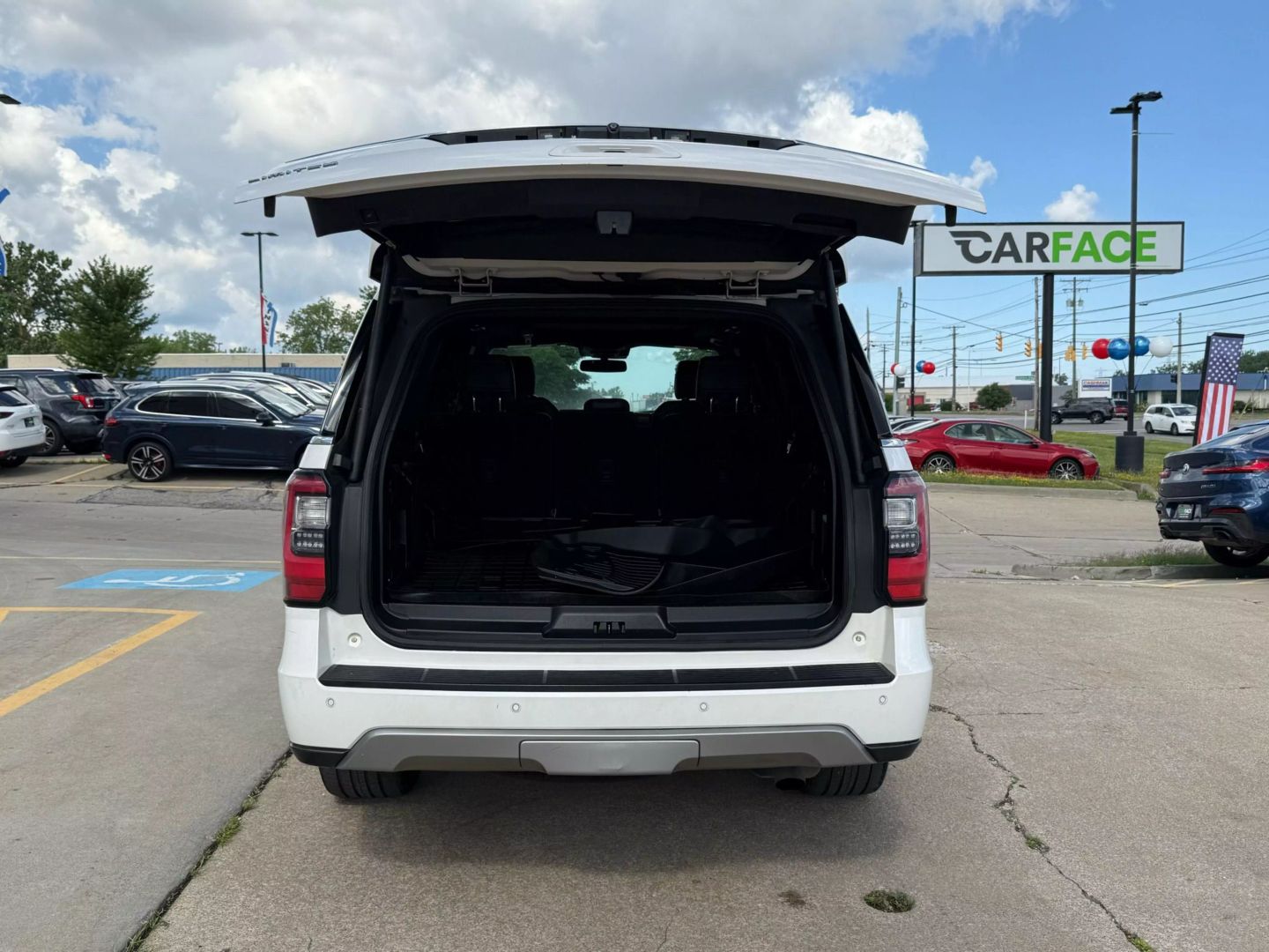 2018 Ford Expedition - Image 13