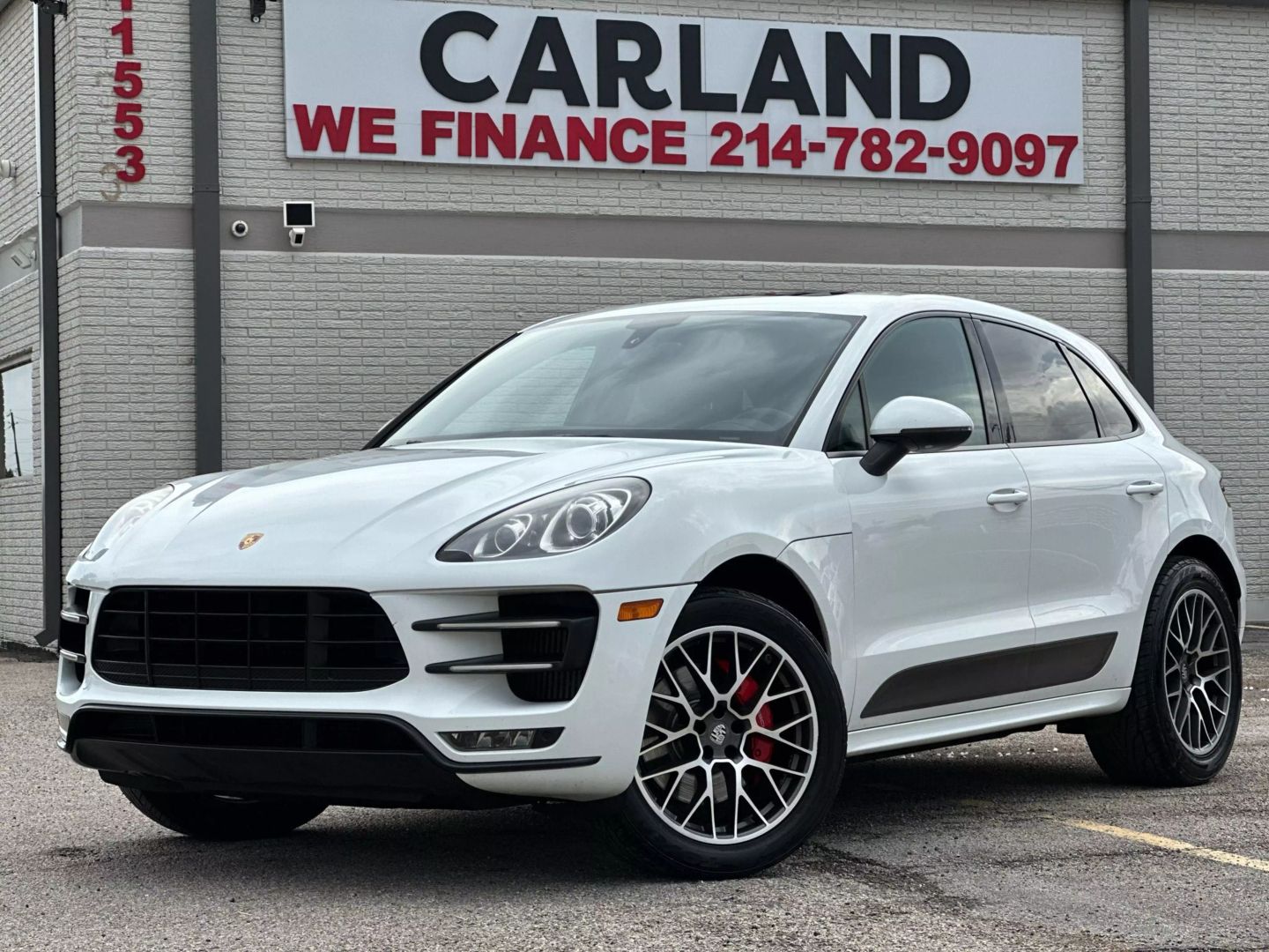 2015 Porsche Macan - Image 1