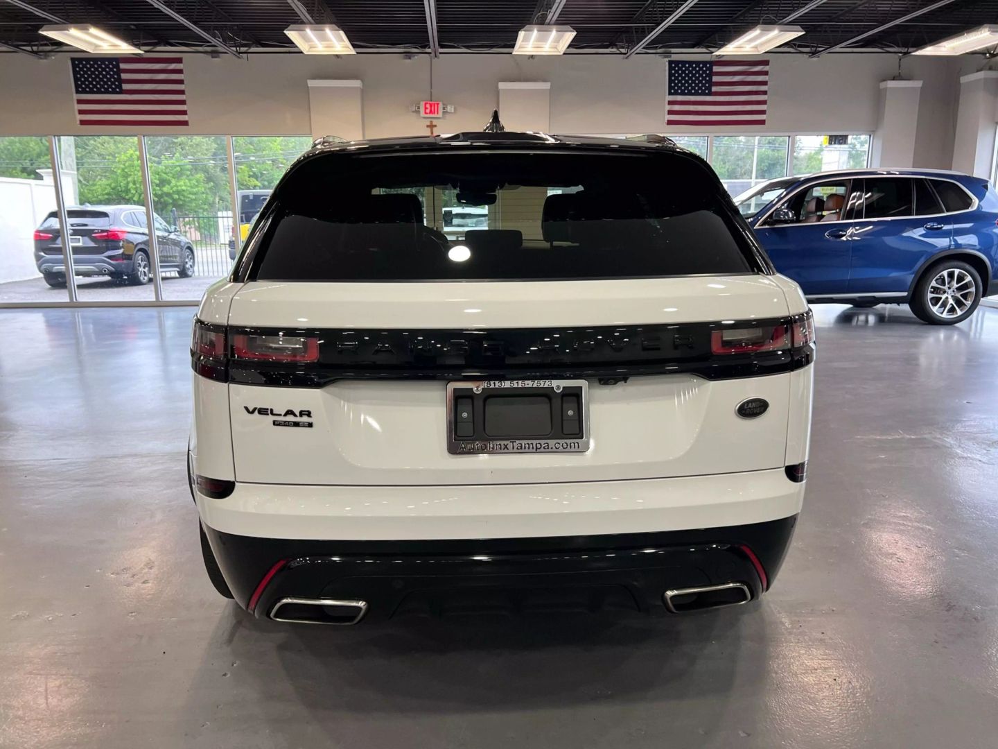 2019 Land Rover Range Rover Velar R-dynamic Se Sport Utility 4d - Image 6