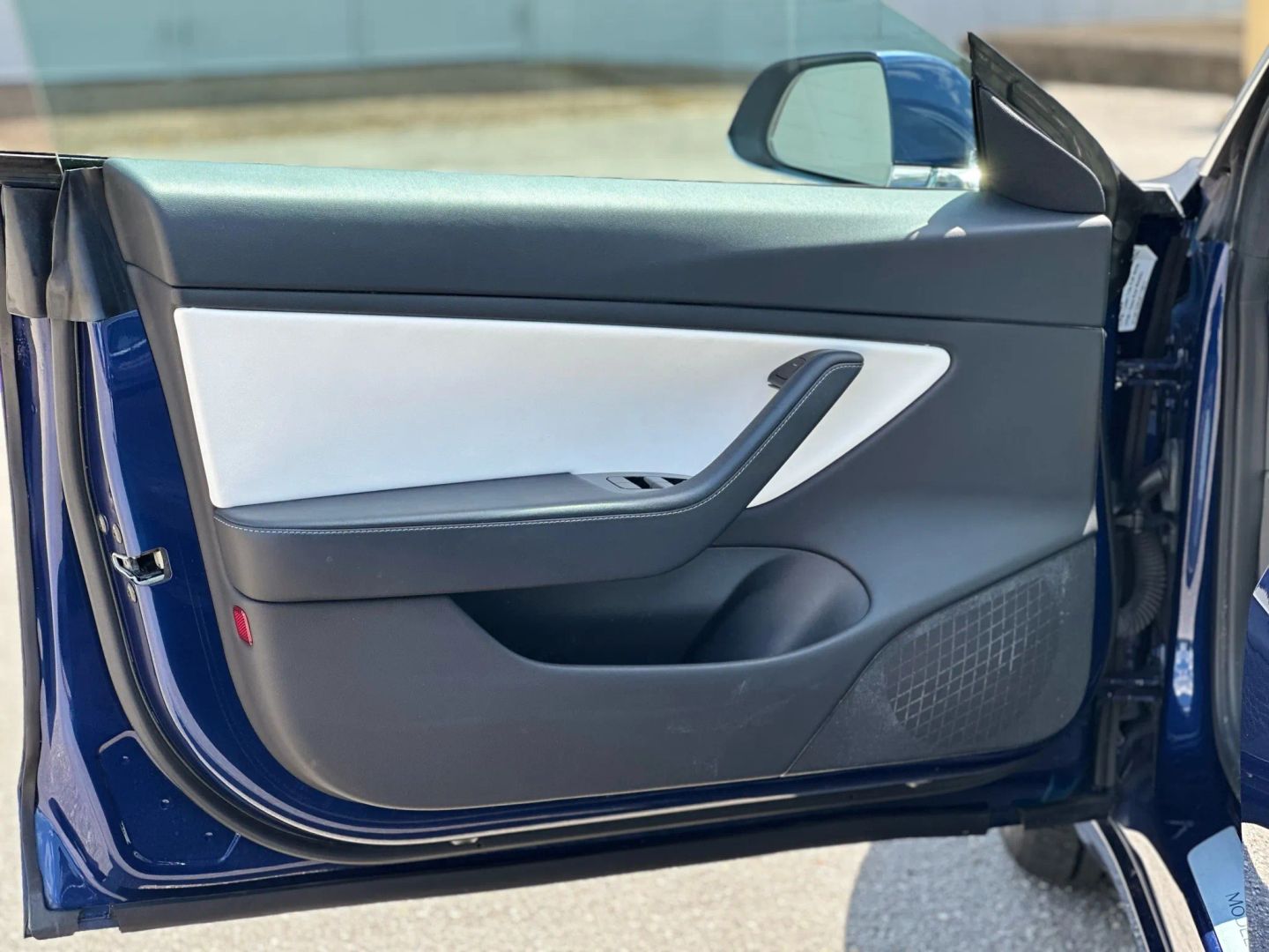 2018 TESLA MODEL 3 SEDAN DUAL ELECTRIC MOTORS LONG RANGE SEDAN 4D