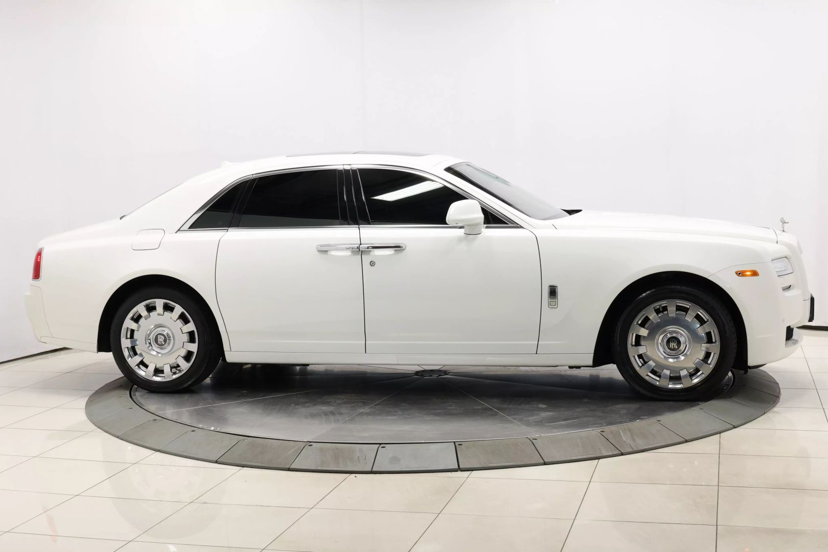 2013 Rolls-royce Ghost - Image 63