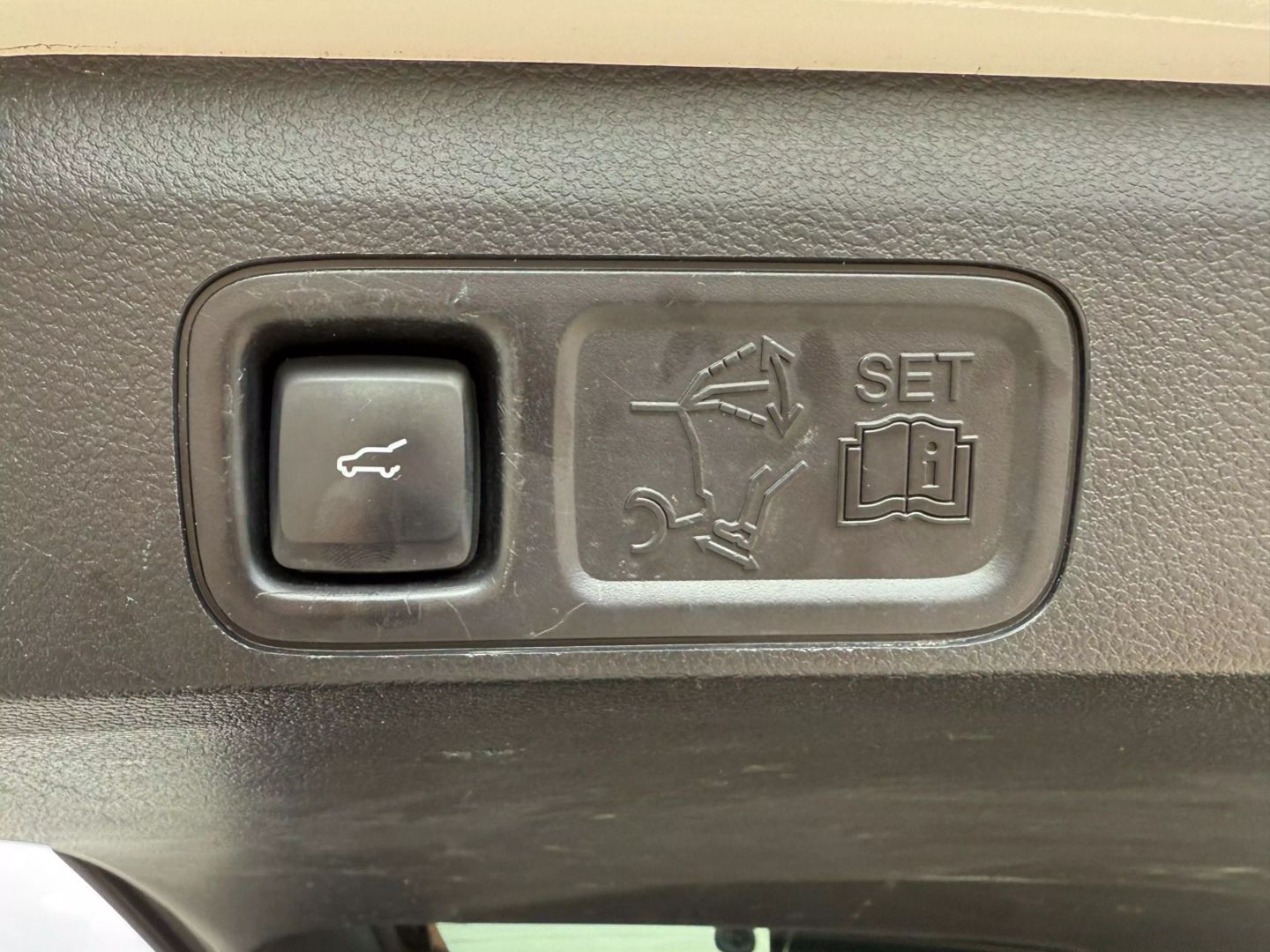 2018 Ford Expedition - Image 14