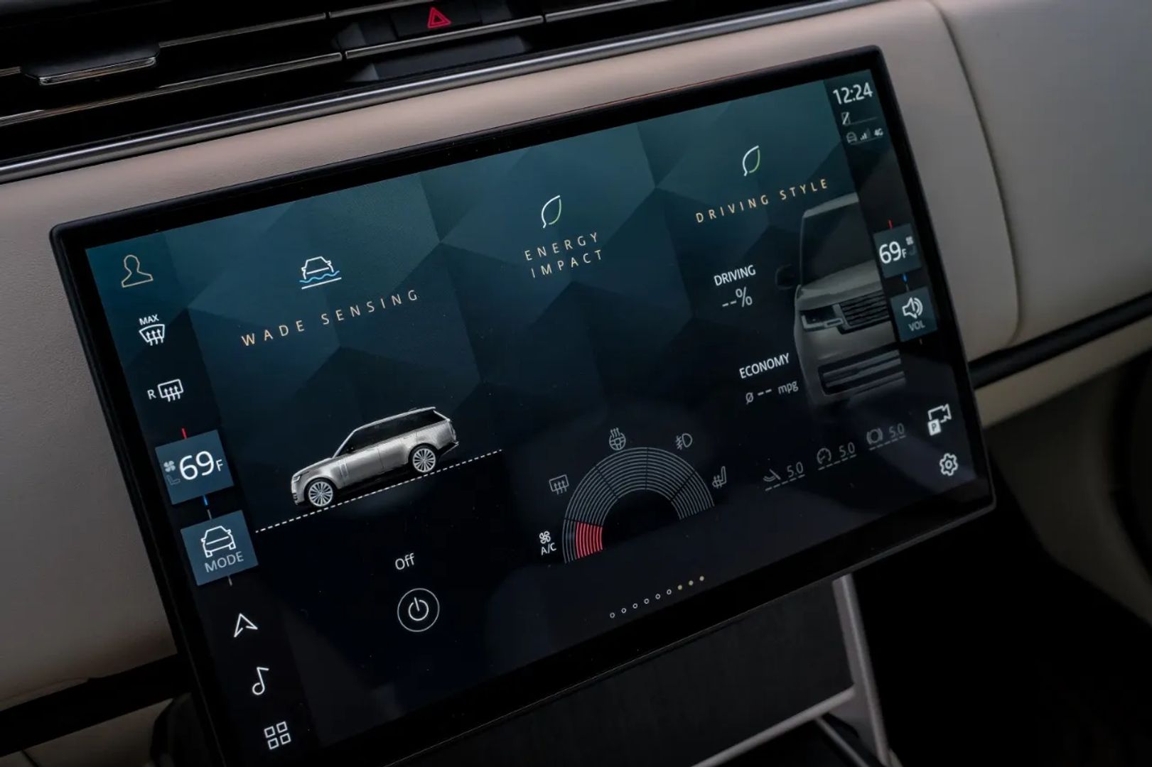 2024 Land Rover Range Rover - Image 24