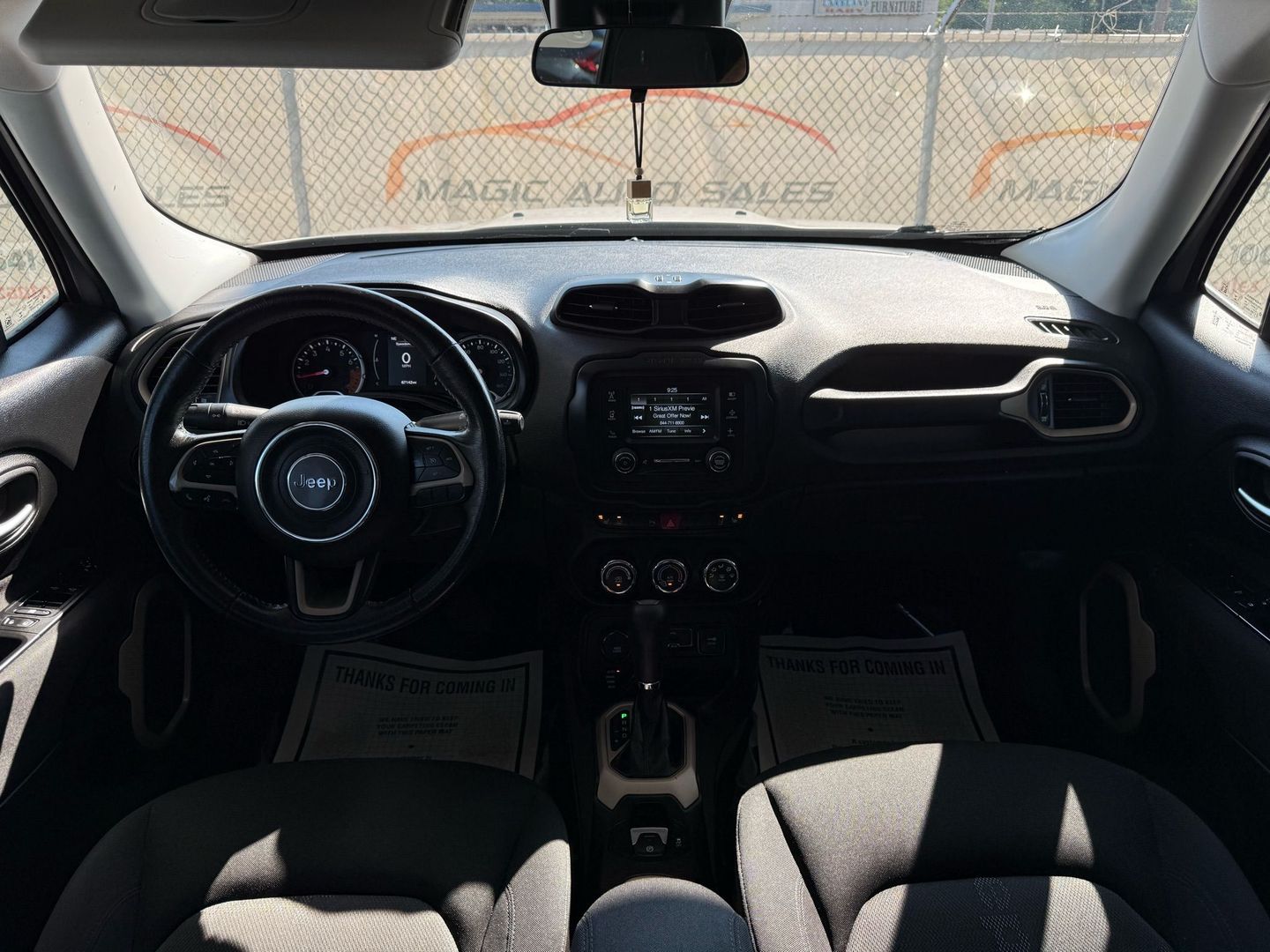 2016 Jeep Renegade - Image 27