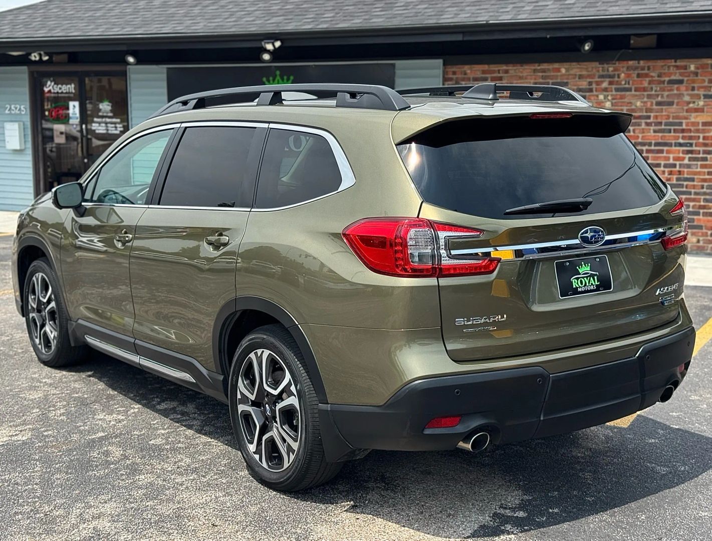 2023 Subaru Ascent - Image 9