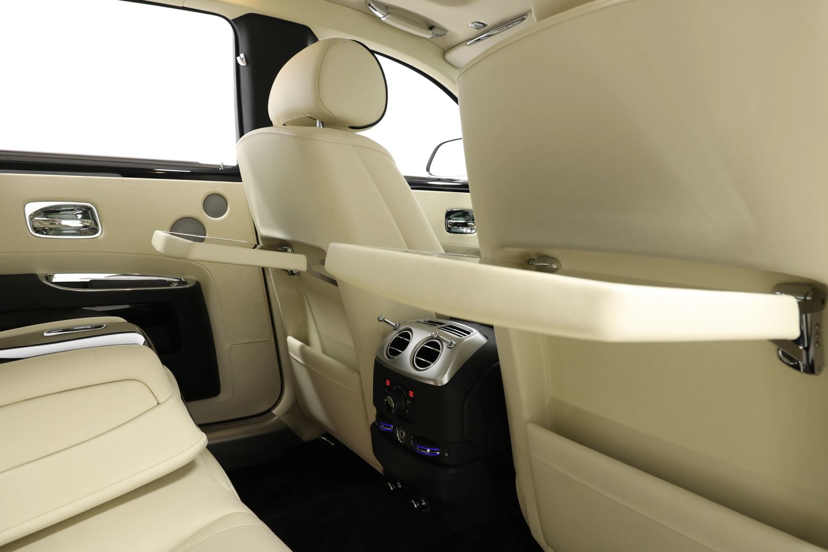 2016 Rolls-royce Ghost - Image 84