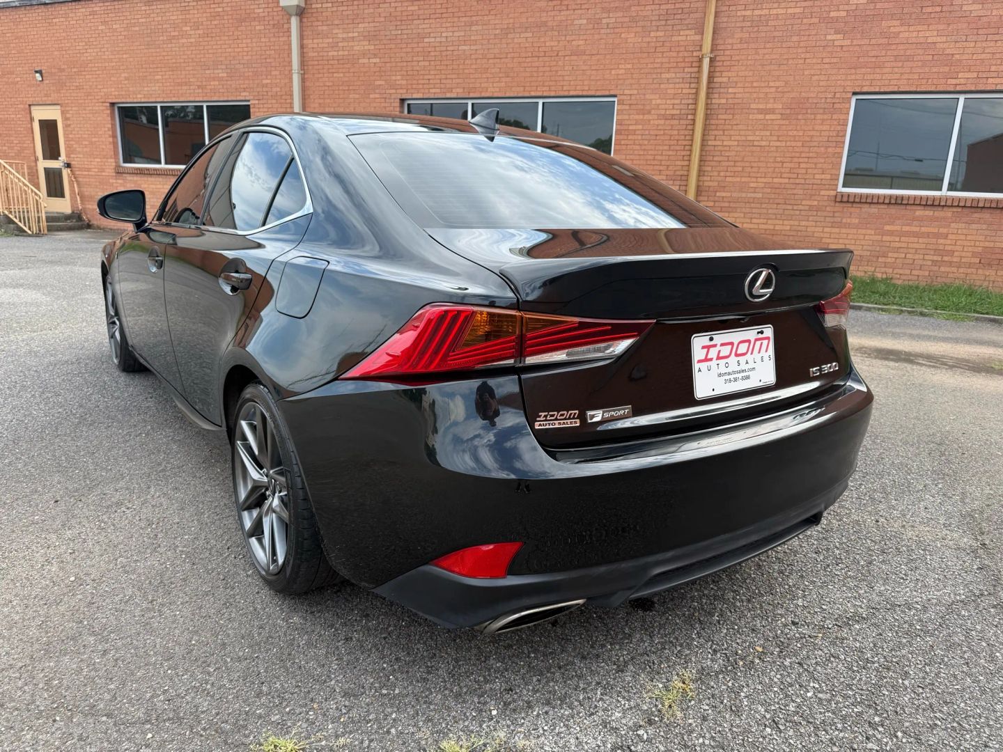 2018 Lexus Is - Image 5
