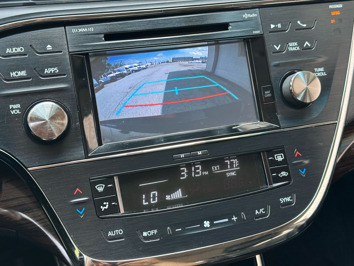 2015 Toyota Avalon - Image 31