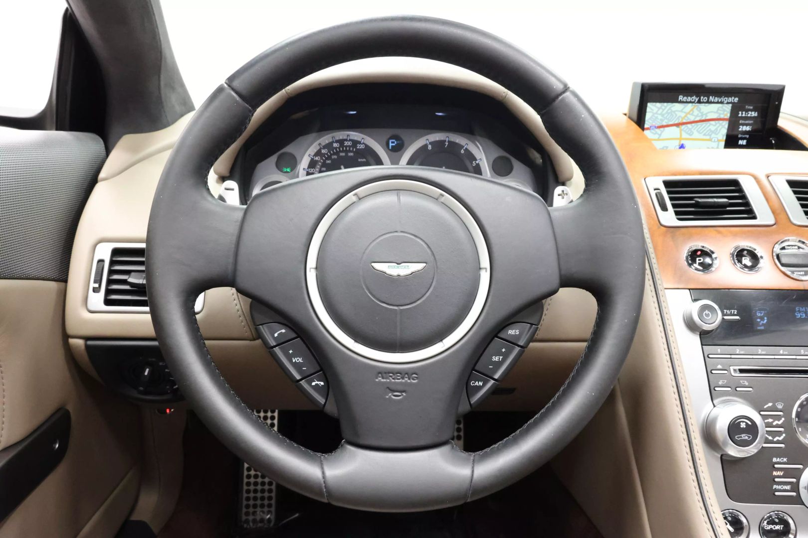 2015 Aston Martin Db9 - Image 20