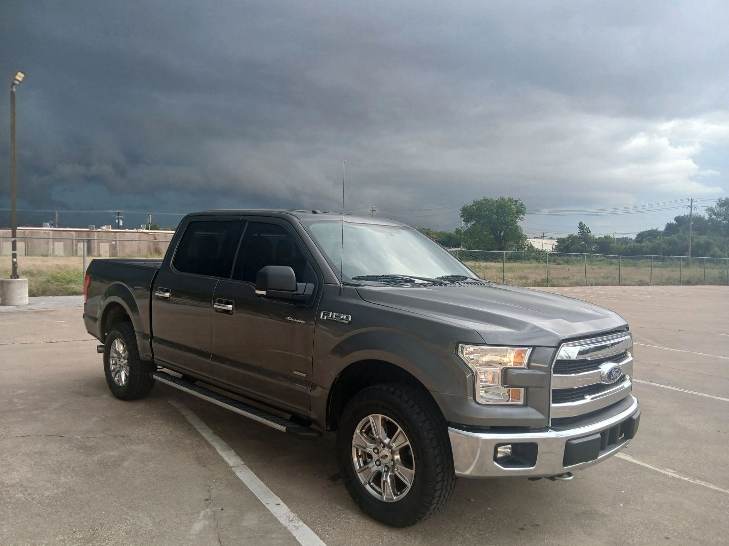 2016 Ford F150 Supercrew Cab - Image 4