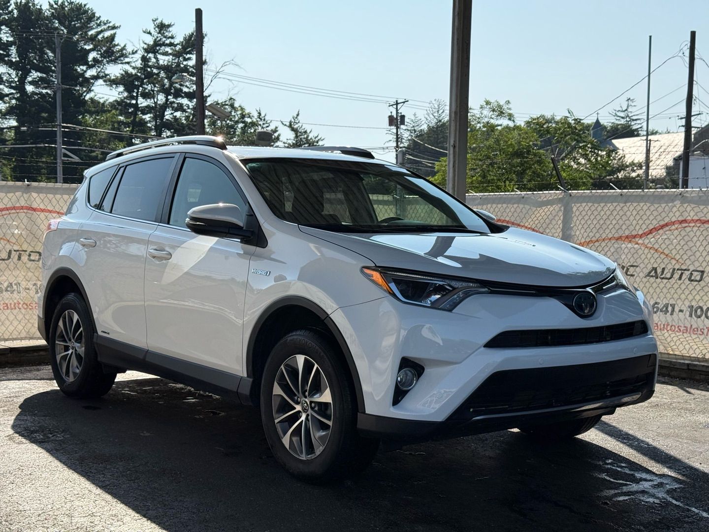 2018 Toyota Rav4 Hybrid - Image 6