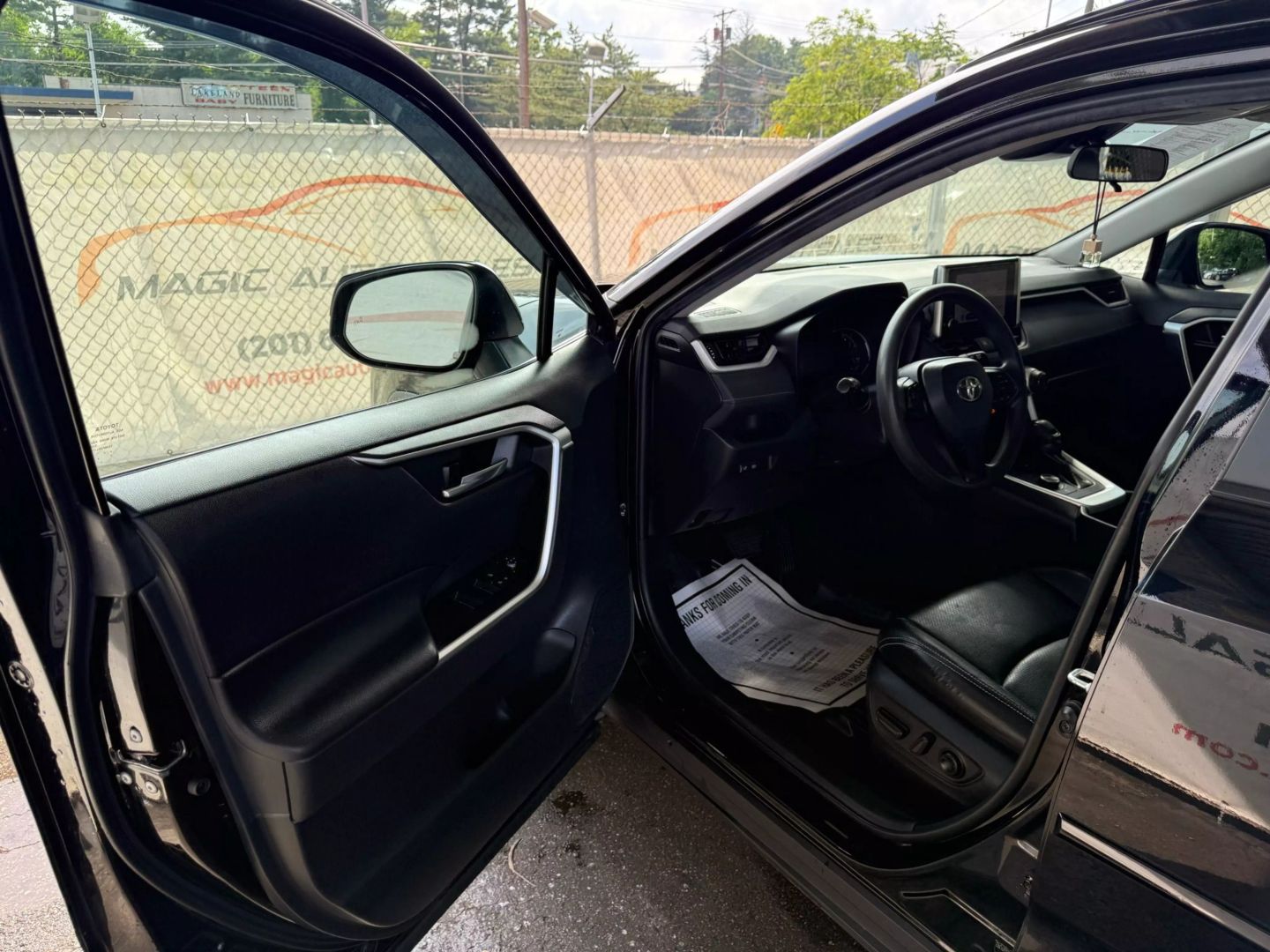 2023 Toyota Rav4 Hybrid - Image 14