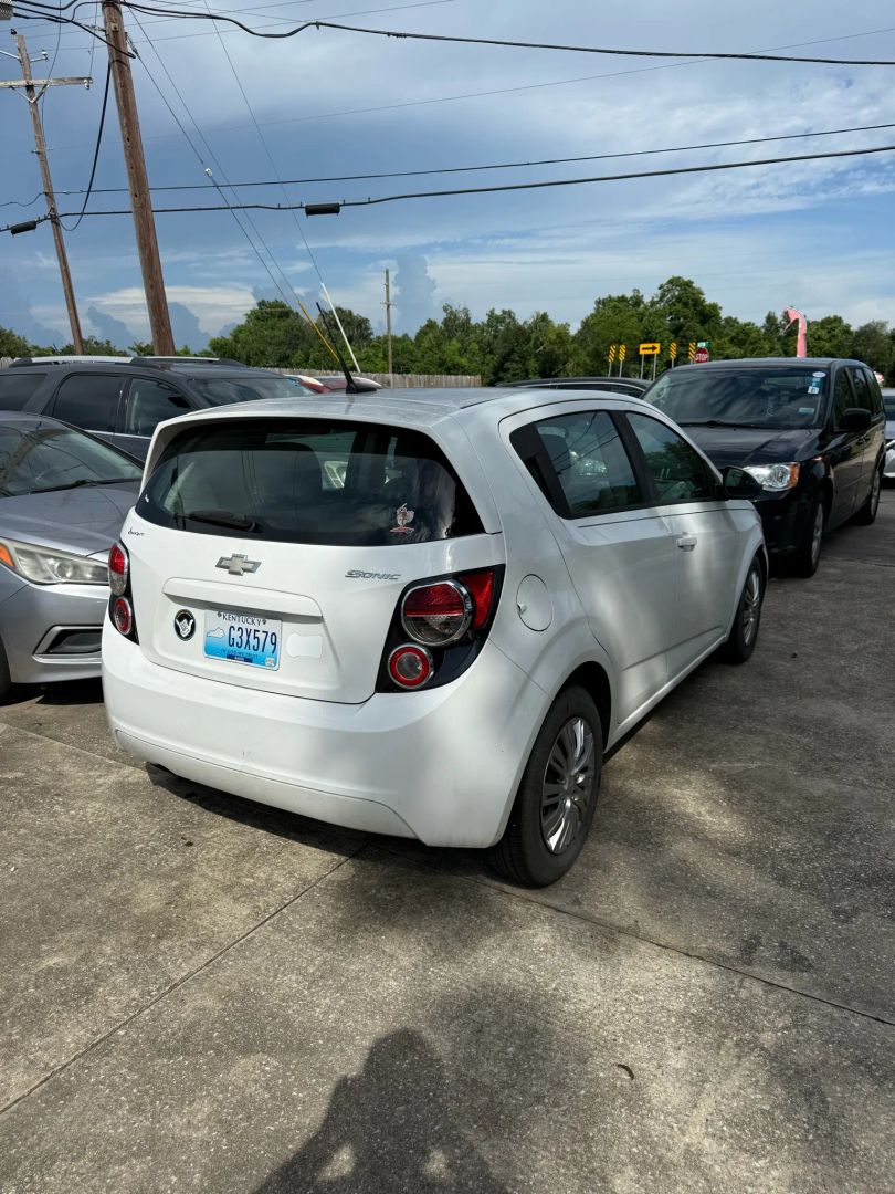 2013 Chevrolet Sonic LS Auto