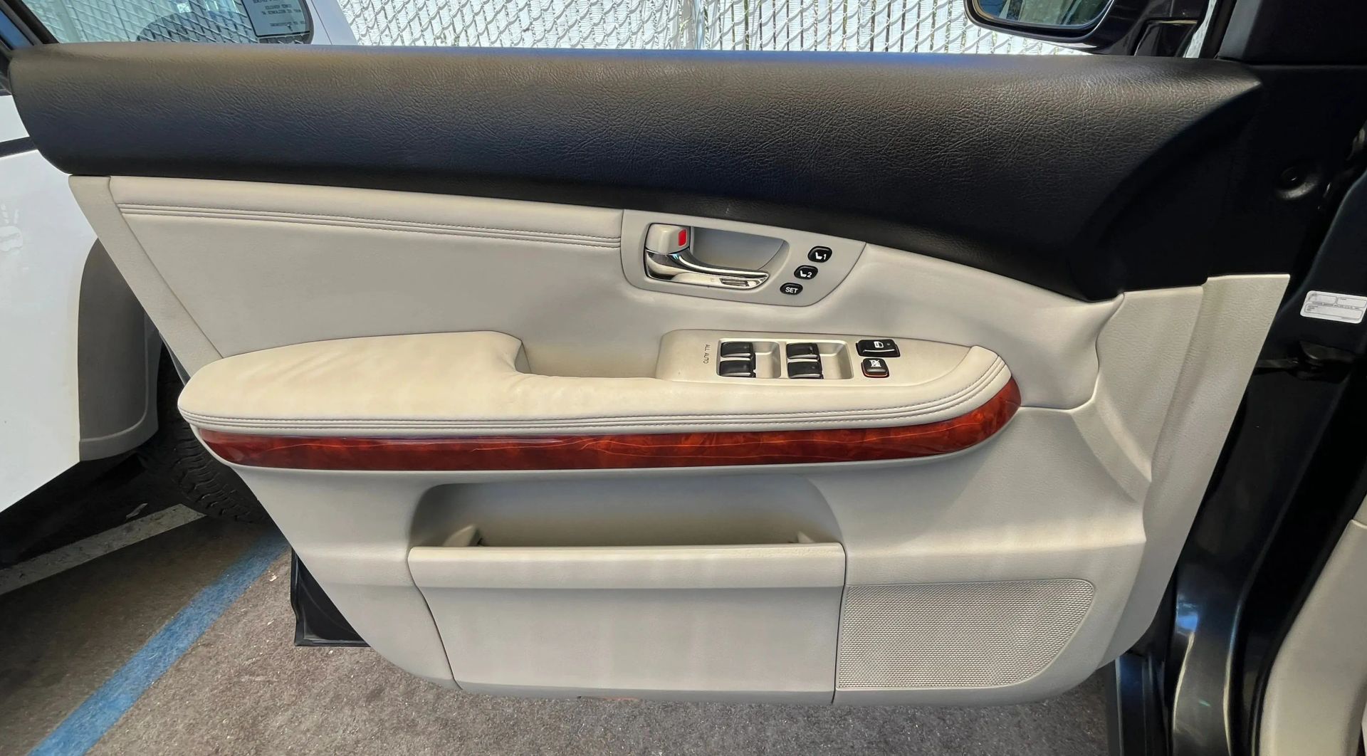 2004 Lexus Rx  Vin: Jtjha31u440016613 Stock Id: 016613 - Image 9