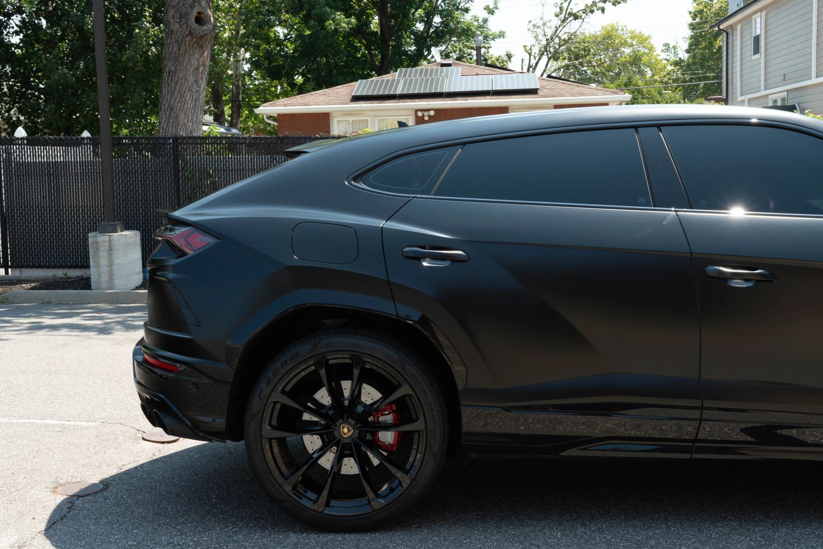 2022 Lamborghini Urus - Image 19