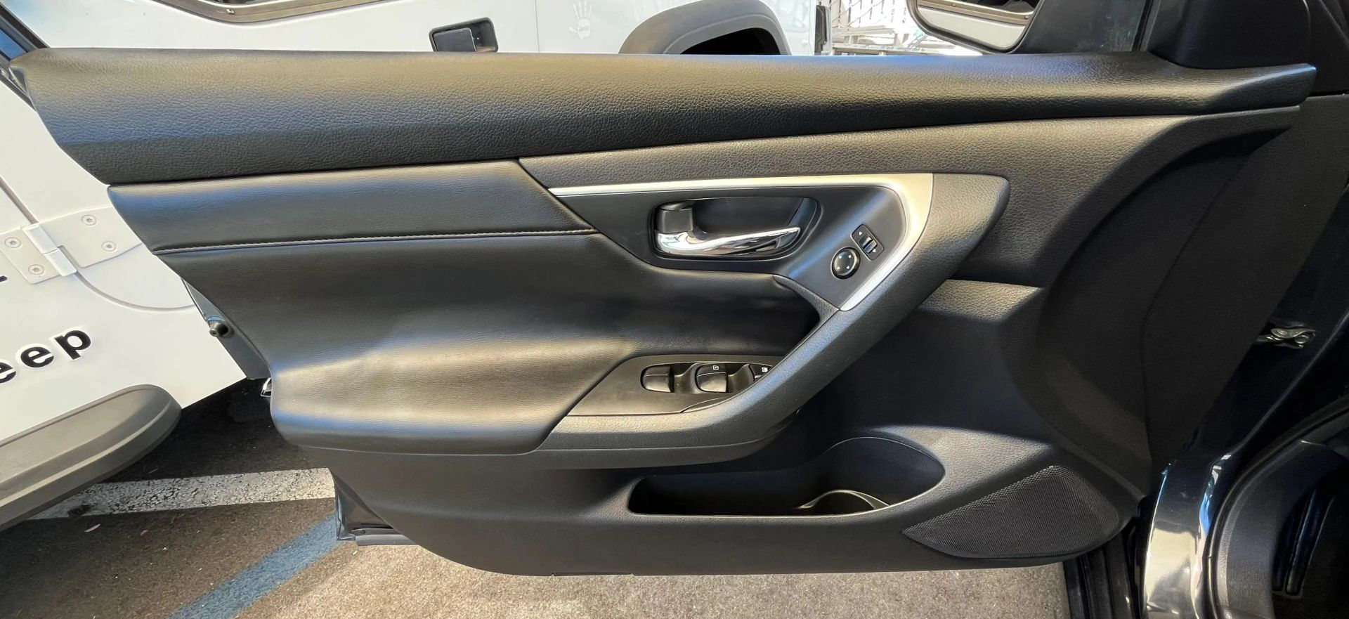 2015 Nissan Altima  Vin: 1n4al3ap5fc477044 Stock Id: 477044 - Image 9