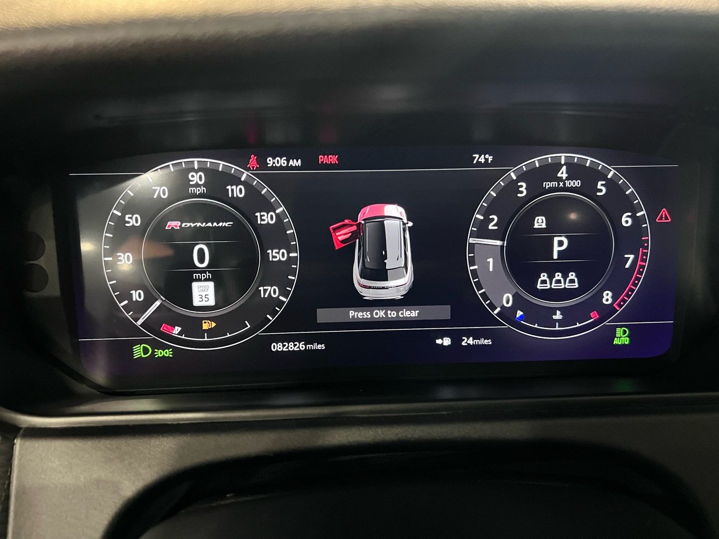 2019 Land Rover Range Rover Velar R-dynamic Se Sport Utility 4d - Image 32