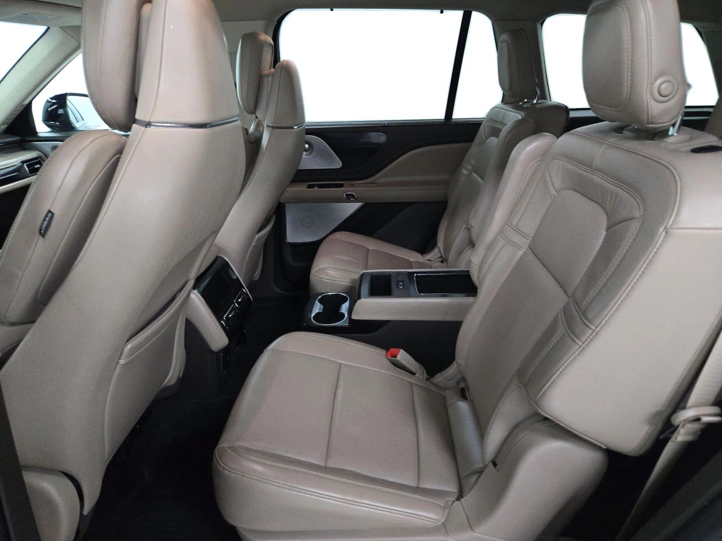 2020 Lincoln Aviator - Image 10