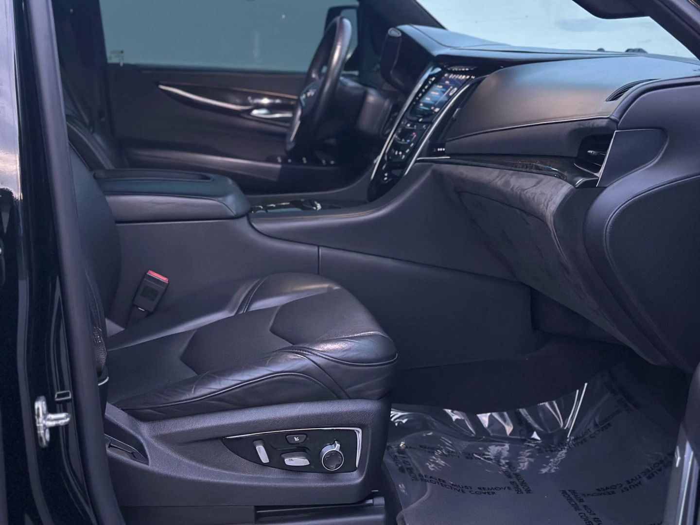 2016 CADILLAC ESCALADE SUV V8, 6.2 LITER PLATINUM SPORT UTILITY 4D