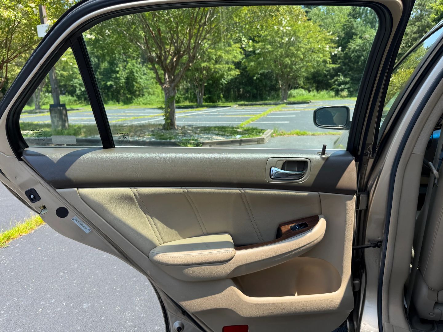 2006 Honda Accord - Image 11