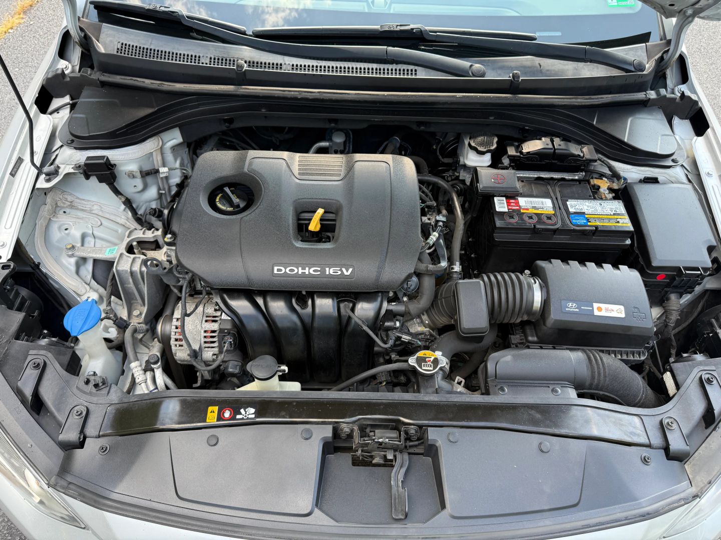 2018 Hyundai Elantra - Image 20