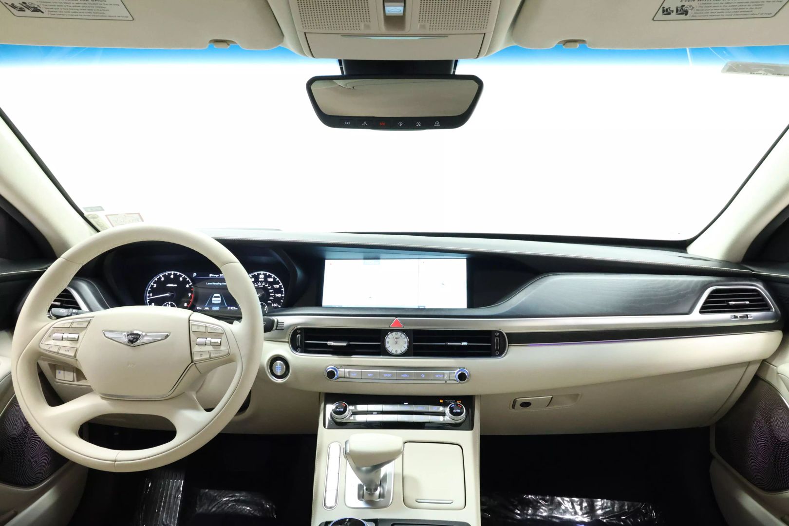 2020 Genesis G90 - Image 57
