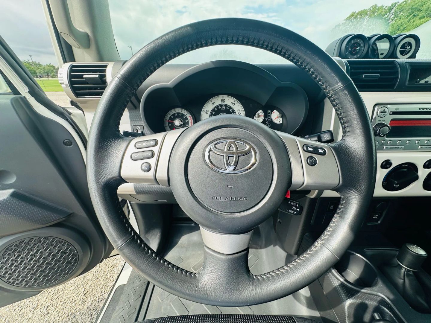 2013 Toyota Fj Cruiser - Image 21